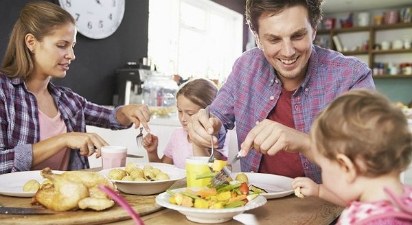 Vigila tu dieta durante la pausa laboral