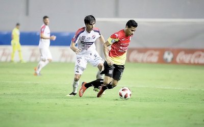 Aburrieron con un 0-0 que al final le sirvió a Santaní