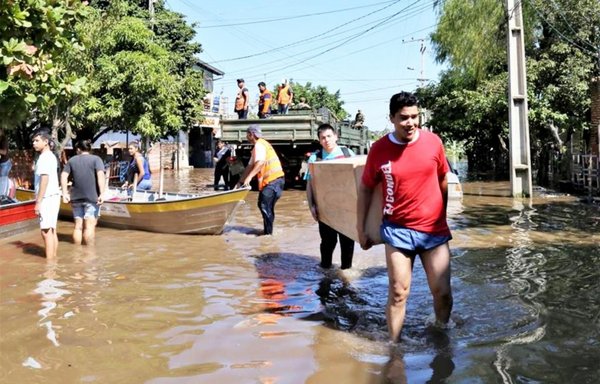 Tras ceder muro en Sajonia, hay 1.000 vecinos afectados - Edicion Impresa - ABC Color