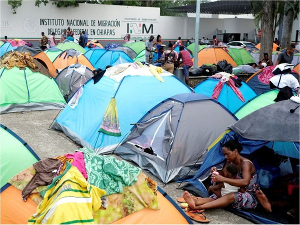 EEUU estudia opciones para enviar a migrantes a ciudades santuario