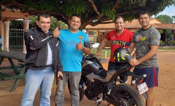 Músicos de la Policía devuelven billetera con G. 1.500.000: No todo está perdido | Paraguay en Noticias