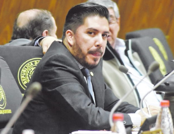 Duerme pedido de pérdida de investidura | Diario Vanguardia 06