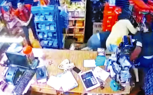Reduce a maleante con ayuda de sus clientes | Diario Vanguardia 07