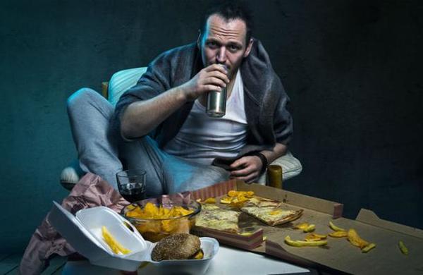 El comer mal mata a más personas que el tabaco y el cáncer - C9N