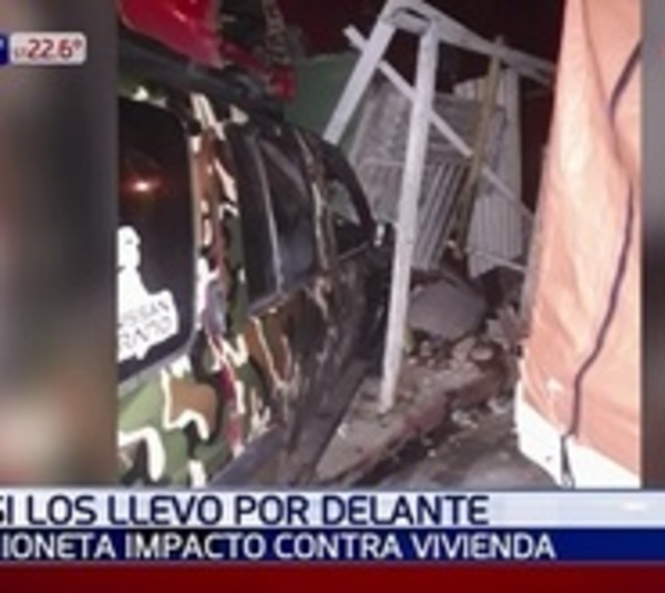 A centímetros de la tragedia: Camioneta se incrustó contra una casa - Paraguay.com