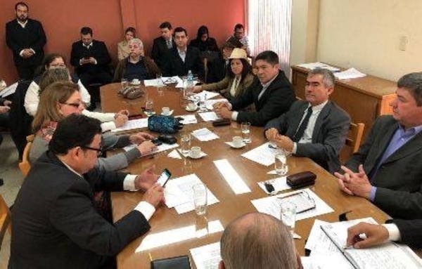 HOY / Congreso debe validar acuerdo, aseguran: “O matás al Parlasur o le das más fuerza”