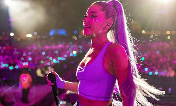 Ariana Grande cerró la primera semana de Coachella junto a NSYNC