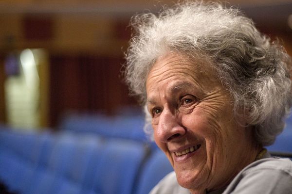 Ariane Mnouchkine sale del Bosque de Vincennes y monta una obra en Brasil