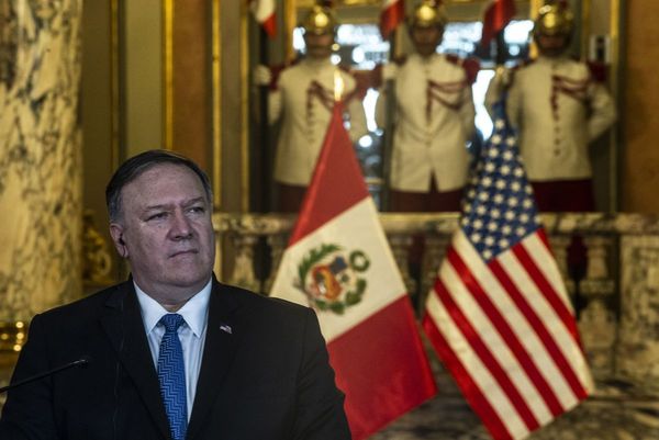 Pompeo pide a Maduro reabrir frontera con Colombia entre críticas y amenazas