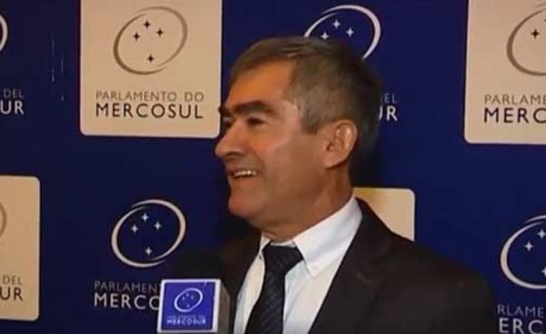Suspenden elecciones de Parlasurianos