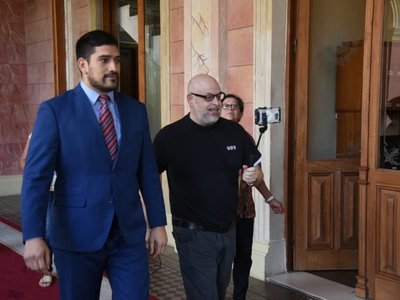 Payo Cubas alega que no puede ser sustituido