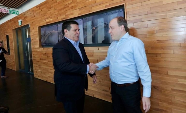 HOY / HC destaca lanzamiento de becas: “Desde donde me toque, seguiré apostando”