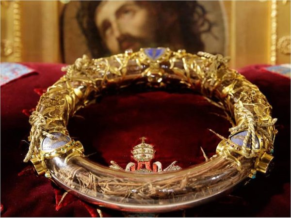 Catedral de Notre Dame guardaba la corona de espinas de Jesús