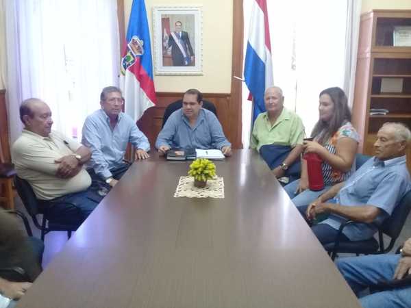 Gobernador recibe al fin a abuelitos, pero pide tiempo | Radio Regional 660 AM