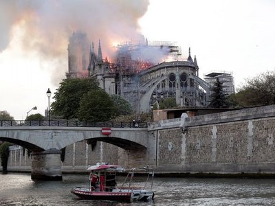 Unesco ofrece su ayuda para restaurar Notre Dame