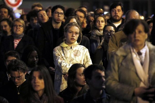 “París está desfigurada” | Paraguay en Noticias