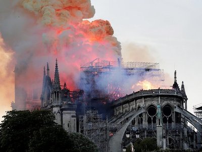 Mario Abdo Benítez se solidariza con Francia