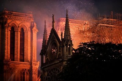 Estructura de Notre Dame puede haberse salvado - Internacionales - ABC Color