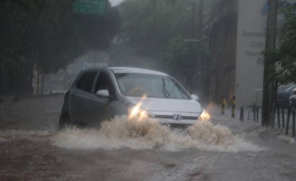 Lanzan boletín especial por sistema de tormentas | Paraguay en Noticias