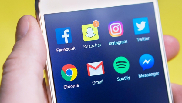 No odiarás: El mandamiento que Facebook e Instagram están dispuestos a respetar