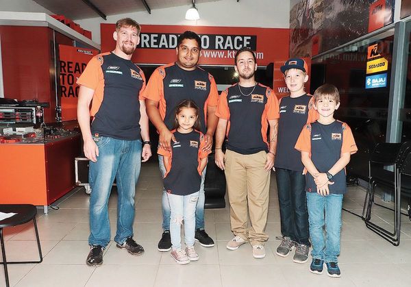 PRESENTACIÓN EN ASUNCIÓN MOTOR SPORT: KTM y su equipo Motocross 2019