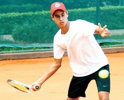 PASCUAS BOWL: Dani Vallejo lidera ronda de victorias