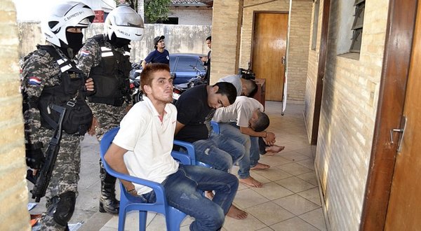 Desbaratan banda en Ñemby mediante persecución a tiros - Edicion Impresa - ABC Color