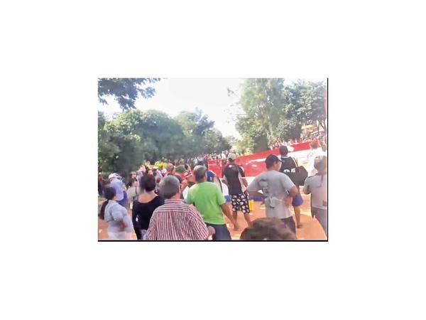 J. A. Saldívar: Pobladores se enfrentan al pedir intervención