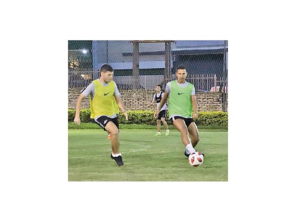 Bareiro y Aquino, a disposición del DT