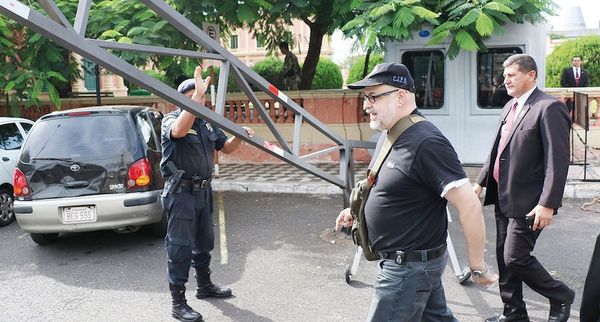 El Senado debe resolver hoy quién reemplaza a Payo Cubas