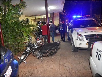 Joven enfrenta a banda de motoasalantes en Asunción