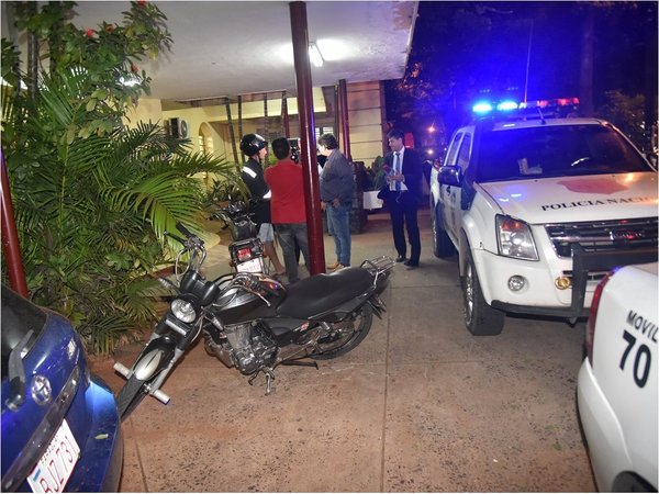 Joven enfrenta a banda de motoasalantes en Asunción