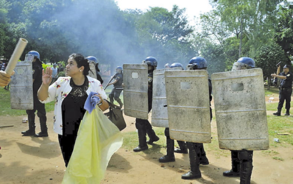 Batalla campal por la intervención municipal | Diario Vanguardia 07