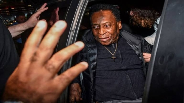 HOY / Pelé recibe el alta médica tras ser operado de un cálculo renal