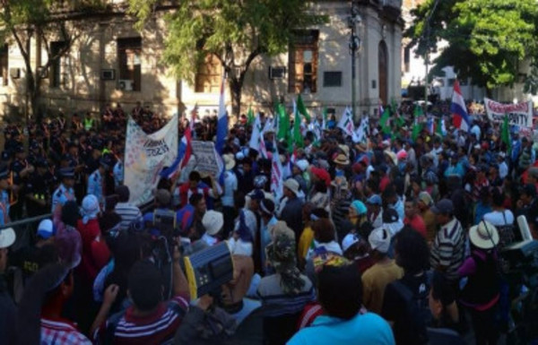 Campesinos analizan retomar movilizaciones - Radio 1000 AM