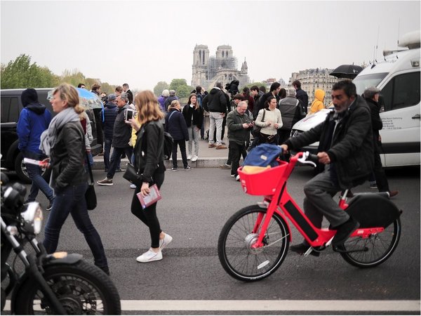 Las autoridades creen que incendio de Notre Dame tuvo un origen accidental
