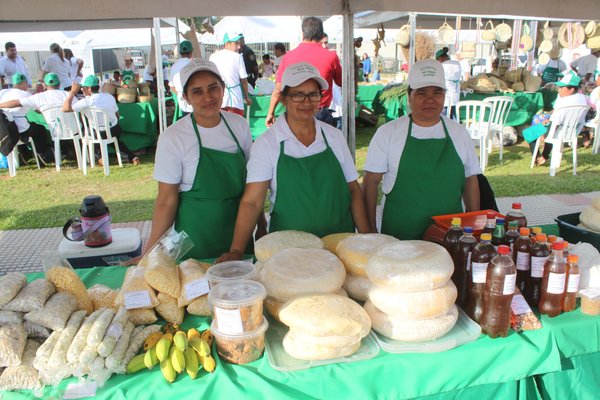 Variados precios de los productos tradicionales para la Semana Santa - ADN Paraguayo