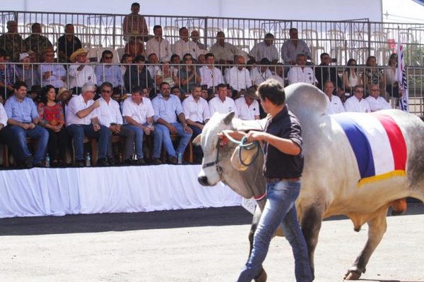 Marito y autoridades de Canindeyú en inauguración oficial de la Expo - ADN Paraguayo