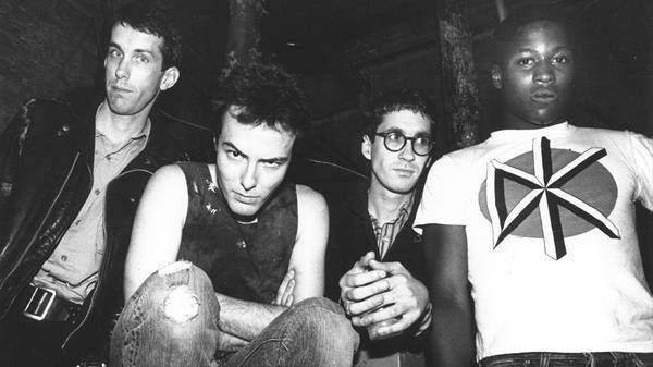 HOY / Dead Kennedys y Cadena Perpetua en la segunda edición de Ciudad Punk