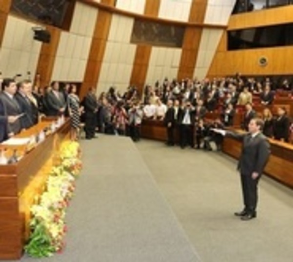 Alberto Martínez Simón juró como nuevo ministro de la Corte - Paraguay.com