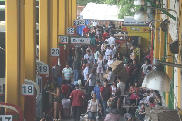 Liberan horario de buses para responder demanda