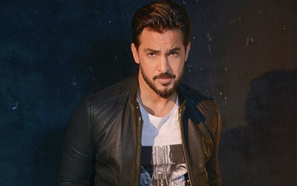 HOY / Carlos Ortellado postea foto de su hija para vender colchones y en redes lo "trozan"