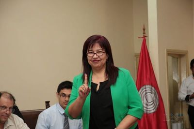 Una mujer es rectora de la UNA por primera vez en casi 130 años | Paraguay en Noticias
