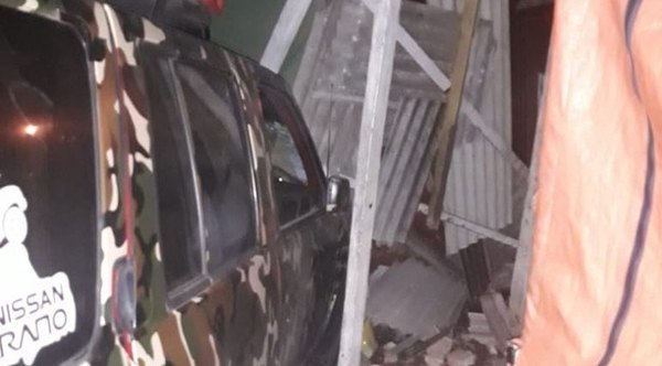 Un tipo entró a una casa, pero con su camio