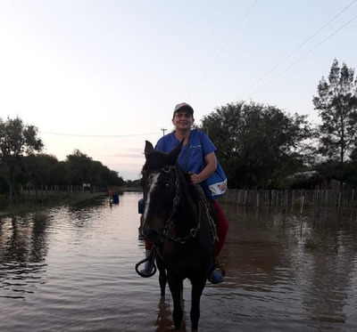 Acercan asistencia a desplazados por crecida del río Paraguay - ADN Paraguayo