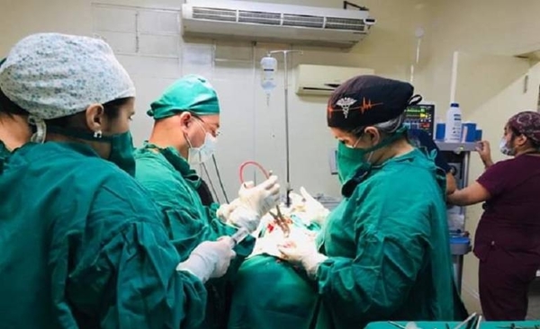 HOY / El Hospital de los pobres y sus médicos de referencia que se codean con mejores del mundo