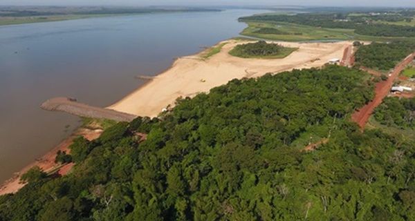 Contratan más obreros para culminar Costanera de Salto del Guairá