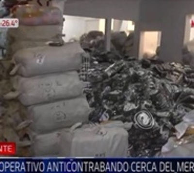 Allanan vivienda repleta de supuestos productos de contrabando - Paraguay.com