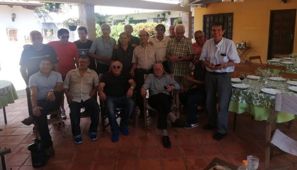 Encuentro entre nacionalófilos - Deportes - ABC Color