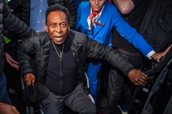 Pelé: “Estoy de vuelta en el campo” - Deportes - ABC Color